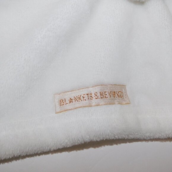 Blankets & Beyond White Bunny Gray ears Plush Security Blanket Baby Lovey Nunu - Picture 4 of 6